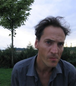 1moi
